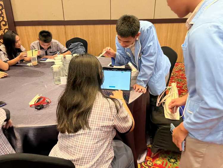 EduMind Wellbeing & AI Camp Telkom di Makassar Diikuti 350 Peserta