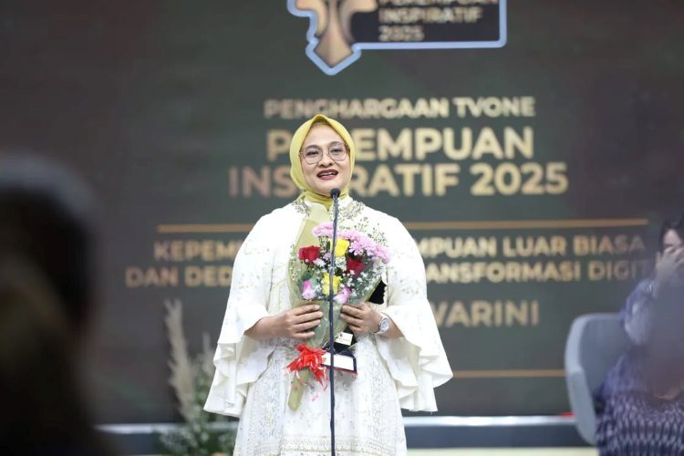 Dirut Telkom Dian Siswarini Raih 2 Penghargaan