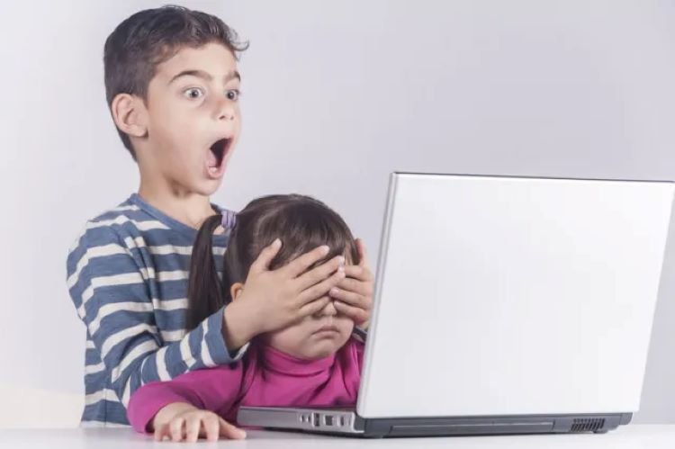 Platform Wajib Kategorikan Layanan untuk Anak