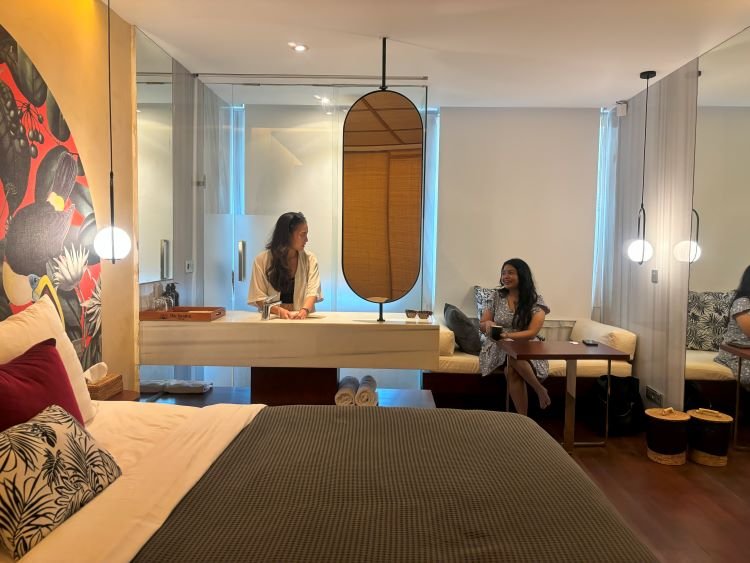 Vacation atau Staycation Saat Nataru Sama Menariknya