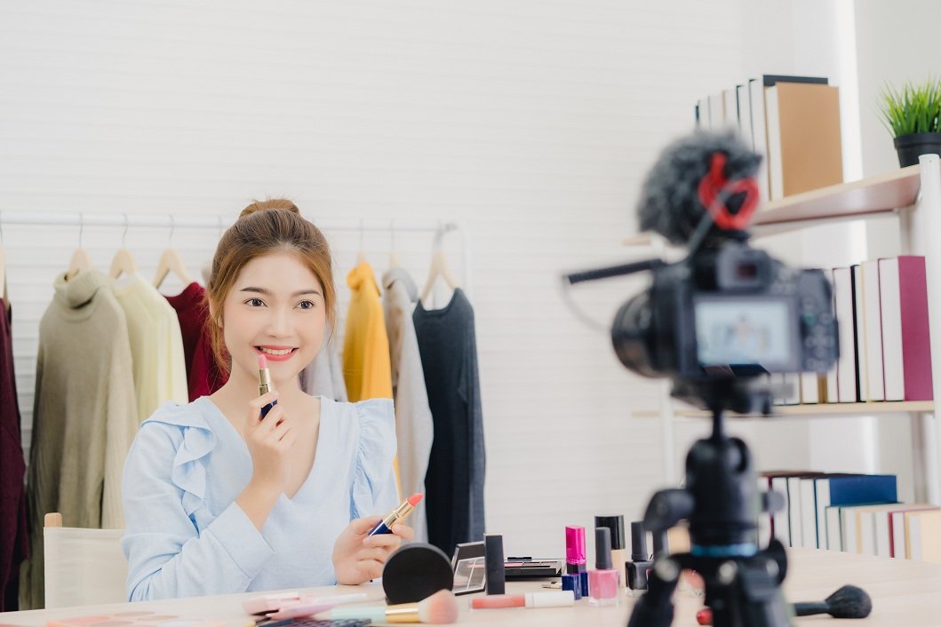 44% Pebelanja Online Gunakan Video untuk Belanja