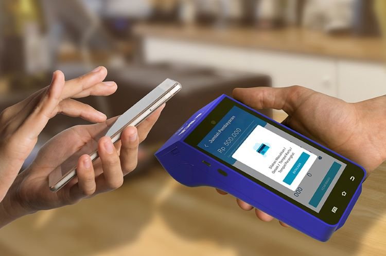 Ini Cara Transaksi QRIS TAP di 324 Ribu Merchant Mitra BCA