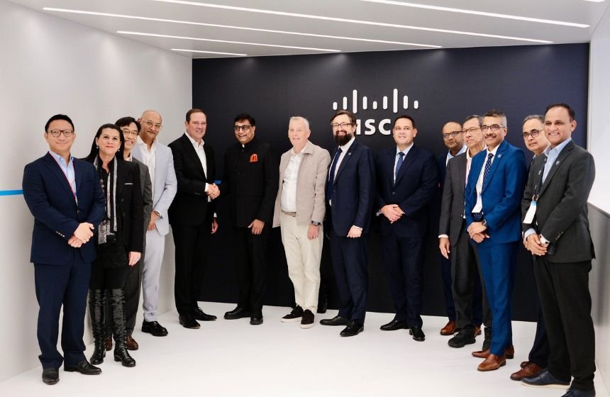 Indosat dan Cisco Luncurkan Pusat Keamanan Siber