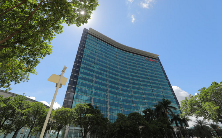 Huawei Bukukan Pendapatan US$118 Miliar