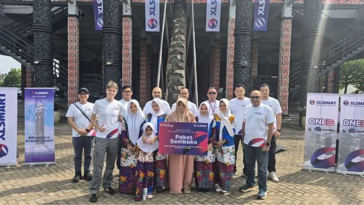 Karyawan XLSMART Berbagi Yatim-Piatu di Lebih dari 10 Kota
