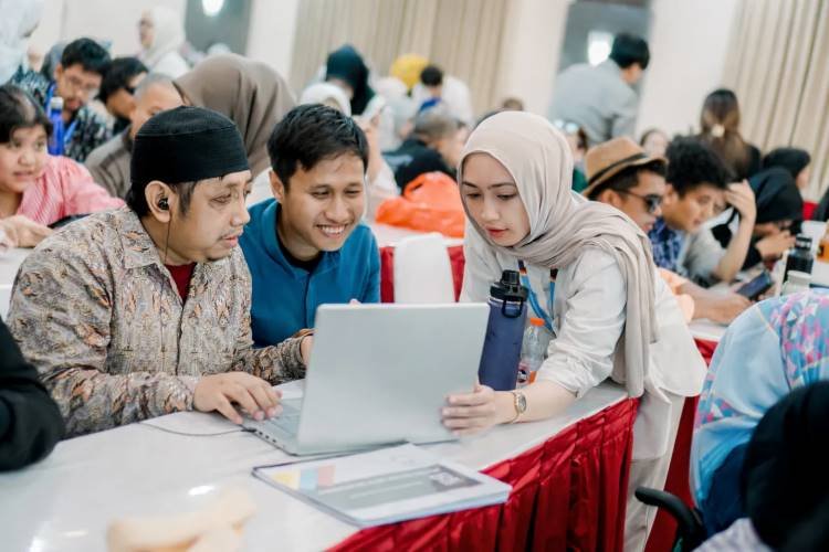 Program RiseAble Telkom Berdayakan UMKM Disabilitas