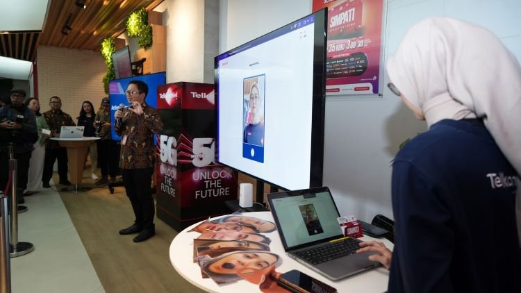 Telkomsel Uji Coba Registrasi Biometrik