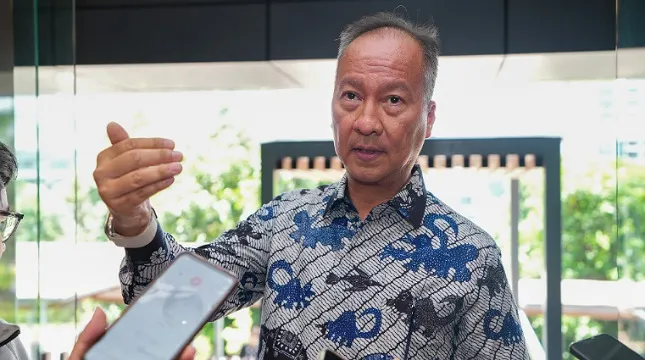 Menperin Tegaskan Apple Harus Bangun Pabrik iPhone
