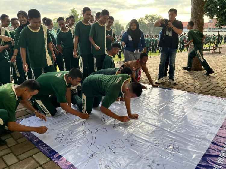 SMKN 3 Yogyakarta Deklarasi Sekolah Damai
