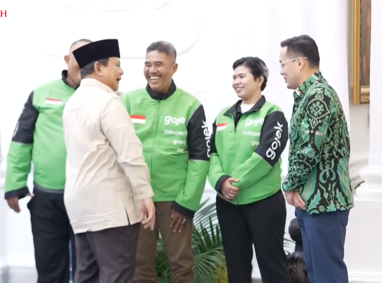 Gojek dan Grab akan Bayar THR Tahun ini