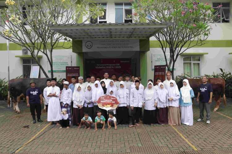Telkomsel Tebar 660 Hewan Kurban