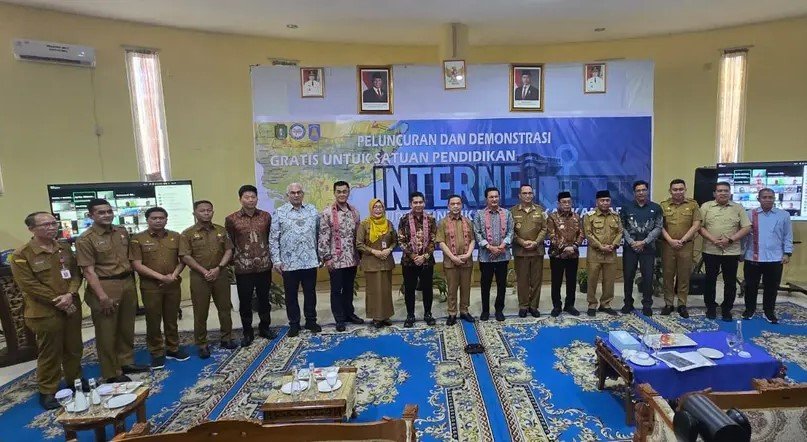 Surge dan Huawei Buka Kelas Jarak Jauh di Kalbar