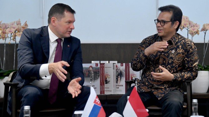 Indonesia dan Slovakia Kerja Sama Tata Kelol AI