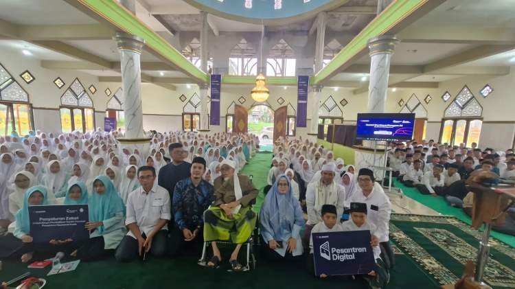 XLSMART Literasi AI 600 Santri di Lombok