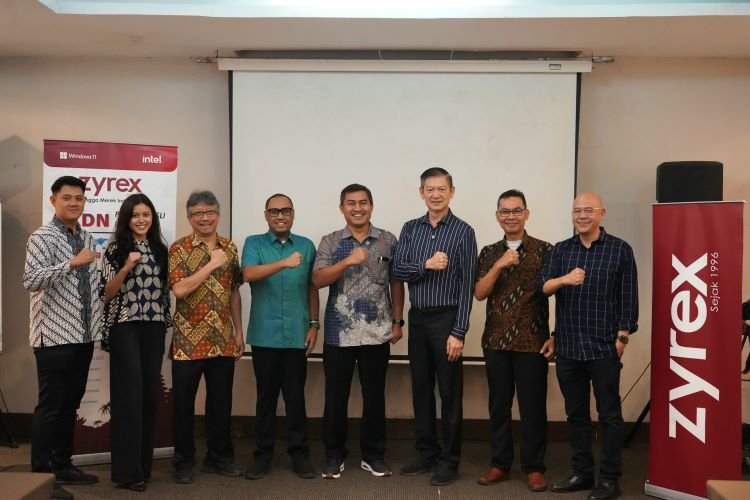 Zyrex, UGM, dan Xacti Produksi Laptop Merah Putih